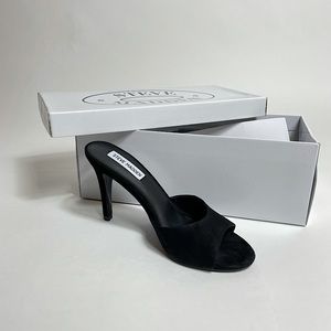 Steve Madden Black Suede mule heels
